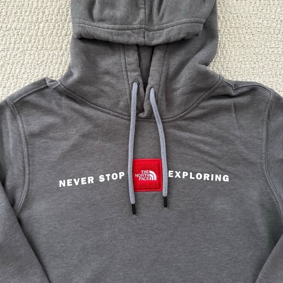 The north face hoodie in good mint condition - Picture 2 of 6